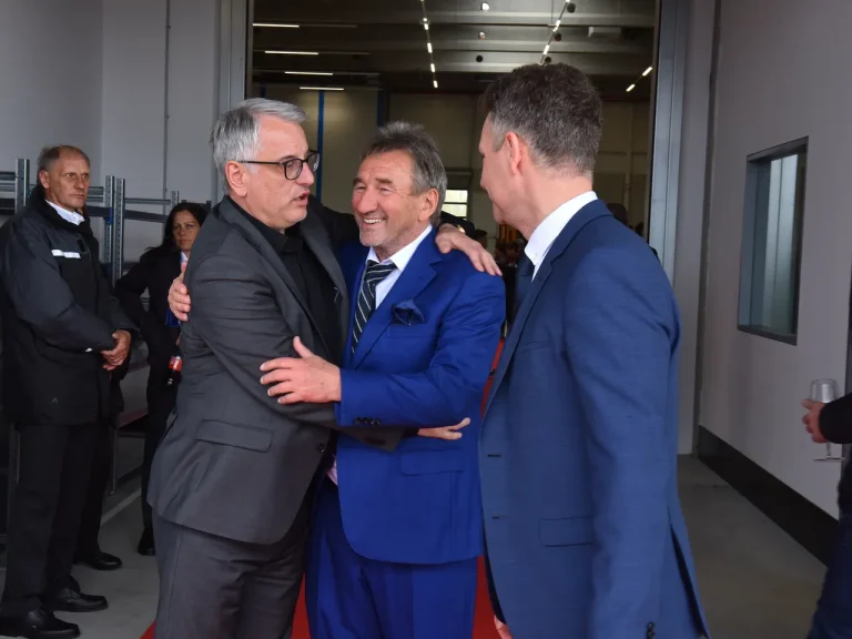 Karl-Heinz Schuler na otvoritvi obrata v Ormožu.